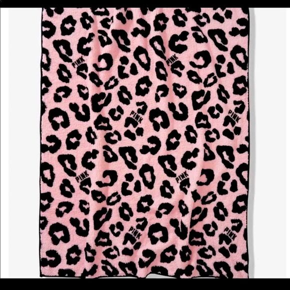 VS pink plush sherpa blanket cheetah/leopard animal print pink black - Picture 1 of 4